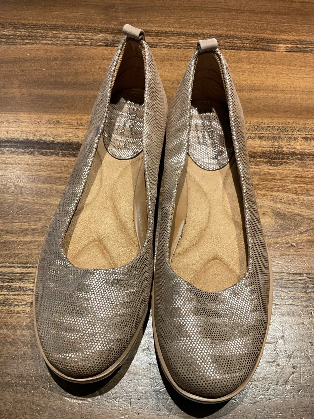 Comfortiva Ronah leather memory foam taupe metallic